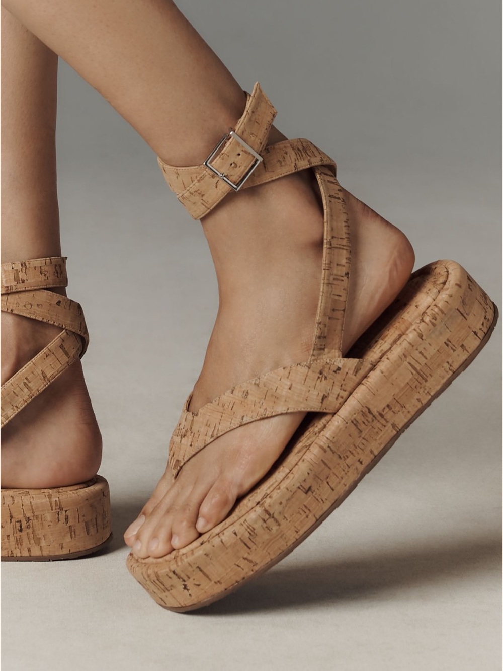 Schutz women’s Tessie Strappy platform sandals size 8- “neutral”/tan